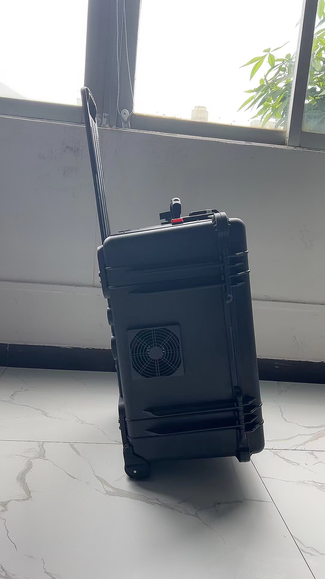 萝北手拉箱型移动通信干扰器